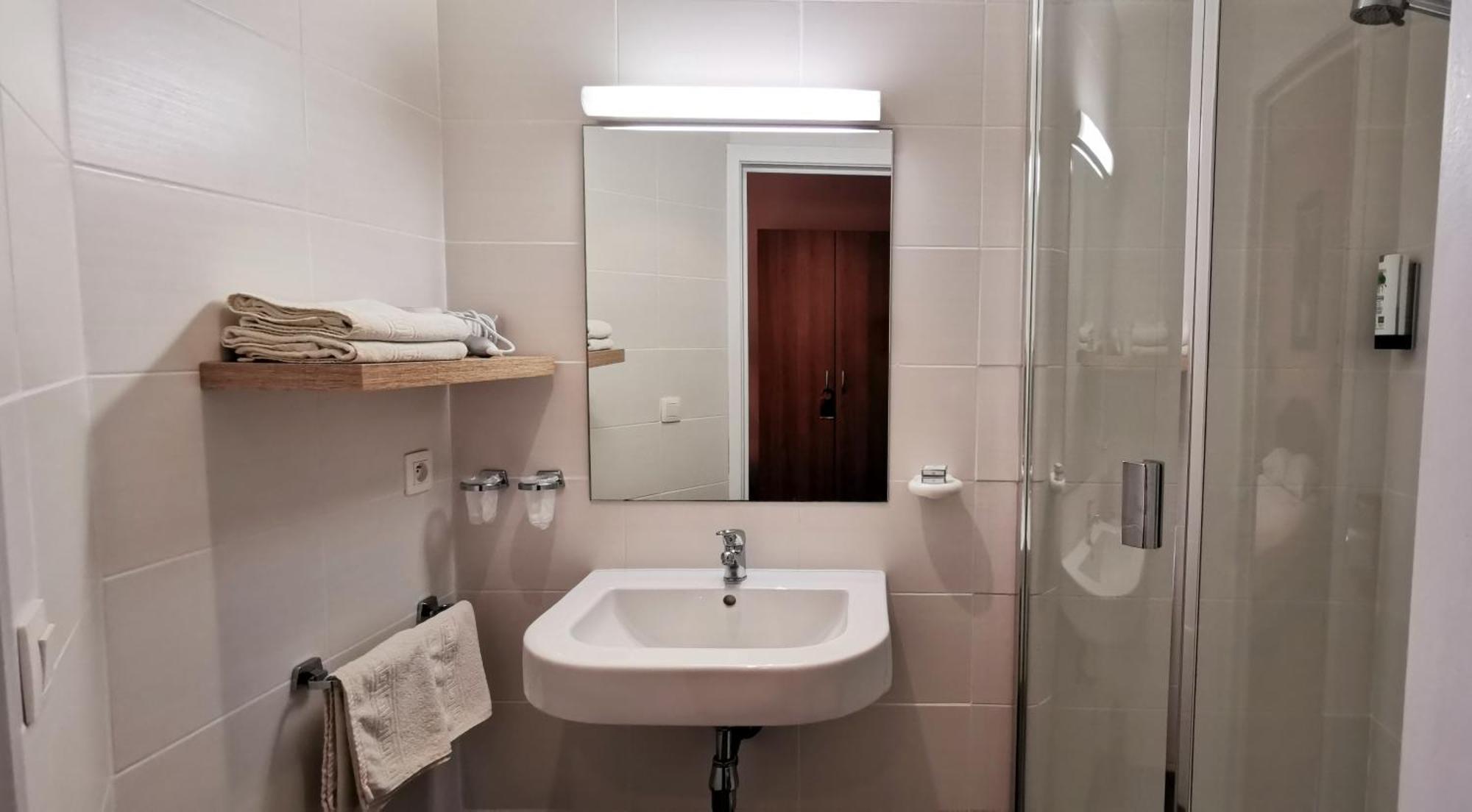 ホテル カーディフ オステンド 部屋 写真